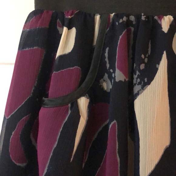 Pattern Skirt - Picture 2 of 5